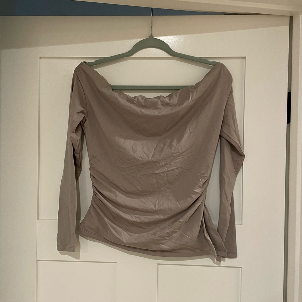 Abercrombie & Fitch Taupe Off-Shoulder Blouse